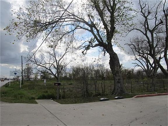 5th image of 2814 Shaver St