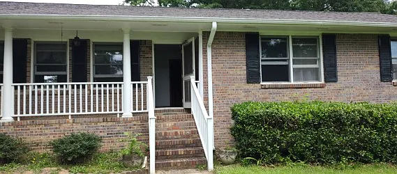 3 bed, 1555 sqft, $2,200 — Photo 2