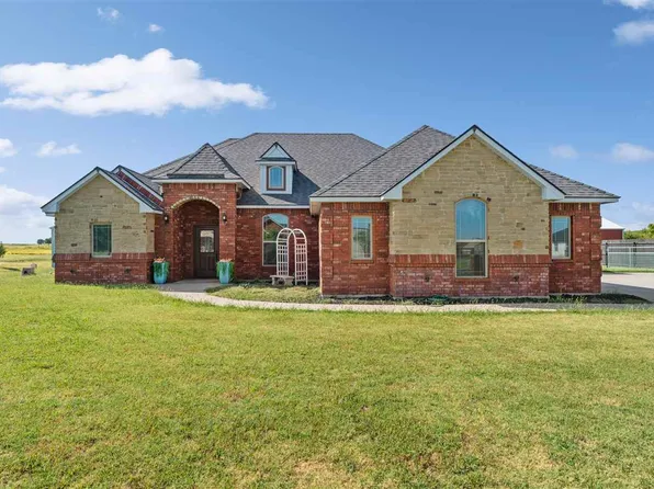 253 NE Creekside Dr, Elgin, OK 73538