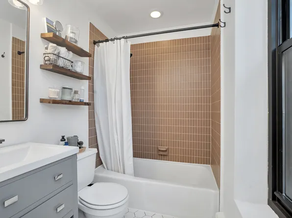 255 West 95th Street image 9 of 15