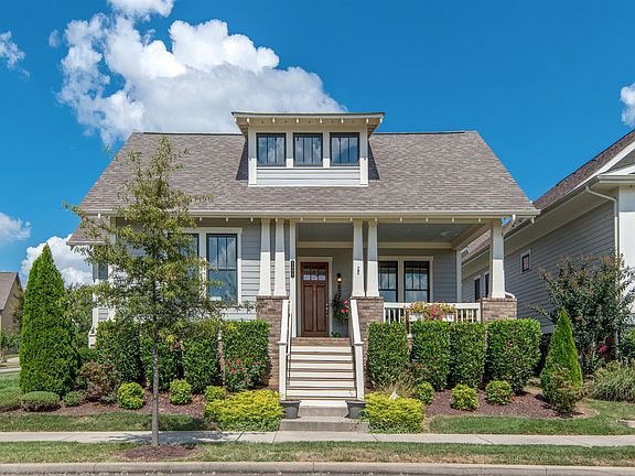 2nd image of 3409 Colebrook Dr