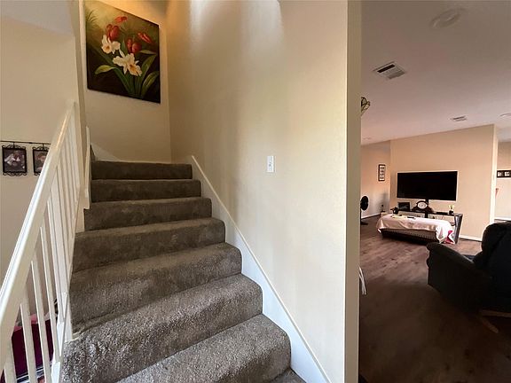 3rd image of 7004 Williams Dr