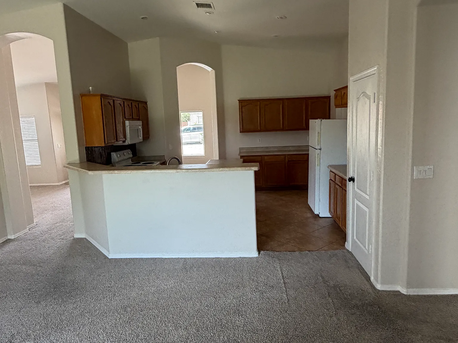 3 bed, 1662 sqft, $2,200 — Photo 4