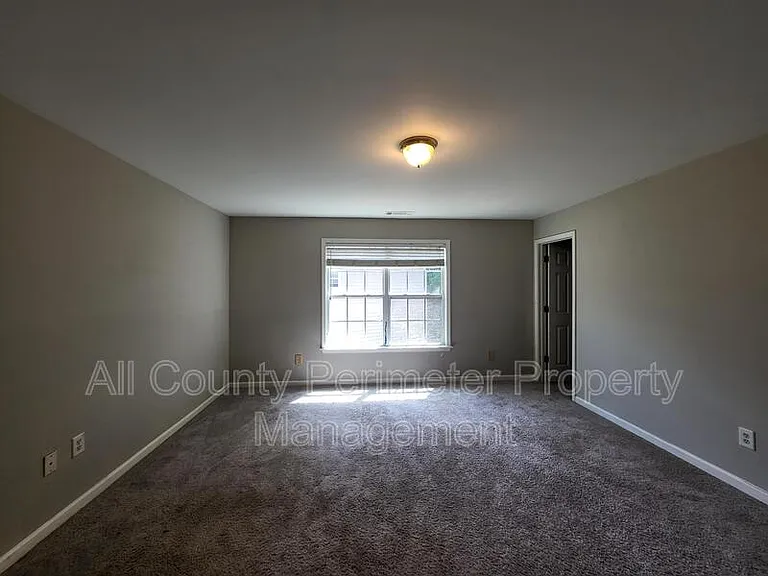 380 Simonton Crest Dr — Photo 15
