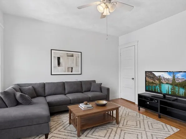 1619 Massachusetts Ave APT 37, Cambridge, MA 02138