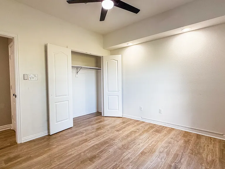 200 N Sorrells Rd — Photo 18