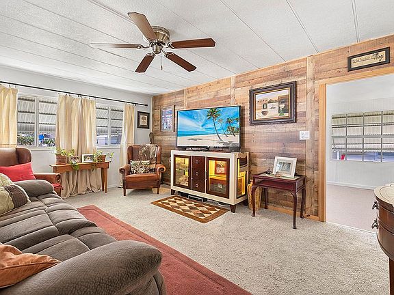 3rd image of 3058 Saturn Cir
