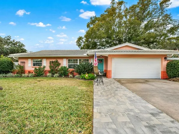 1599 San Christopher Dr, Dunedin, FL 34698