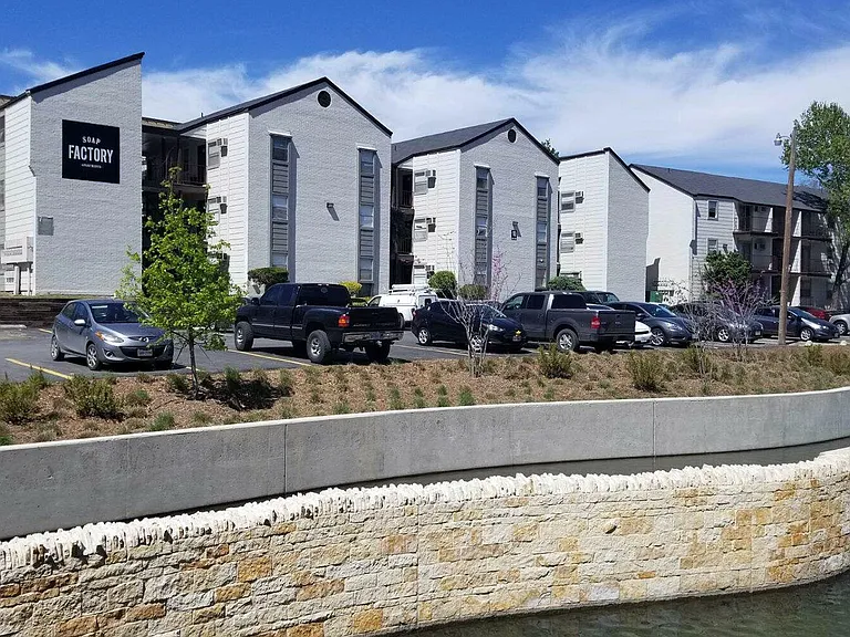 Soap Factory Apartments — Photo 15
