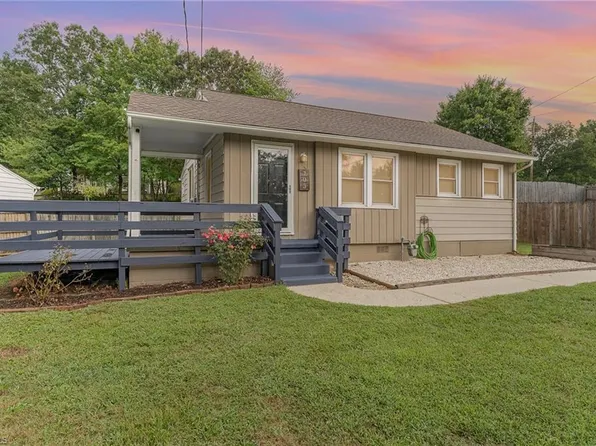 703 Eastview Dr, Asheboro, NC 27203