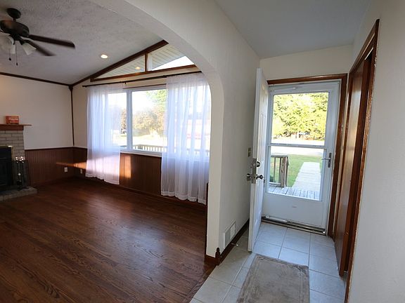 3rd image of 63 Township Road 1105