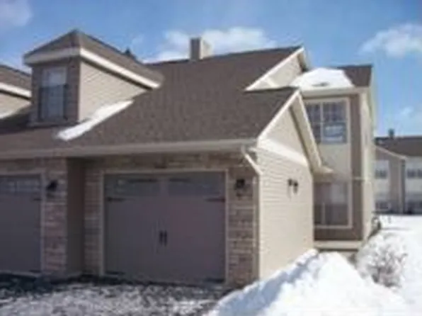 942 Arvle Cir, Sycamore, IL 60178