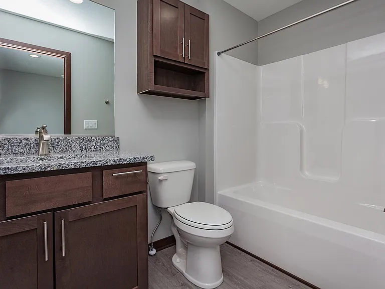 303 NW Manchester Blvd — Photo 11