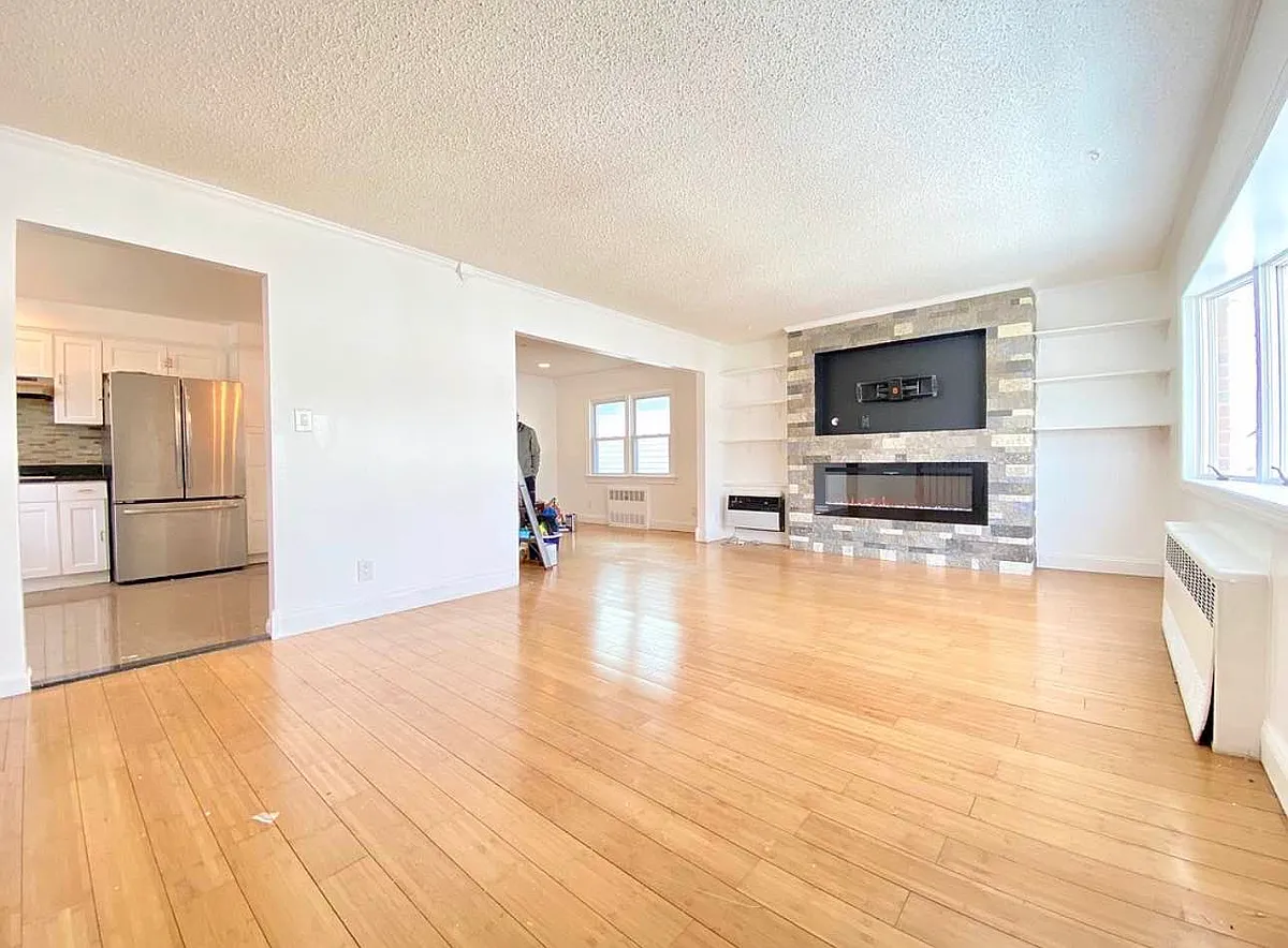 Building Photo - 4218 Avenue I #2