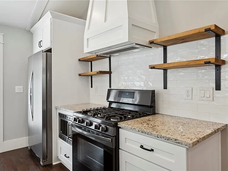 3258 Highland Dr SE — Photo 19