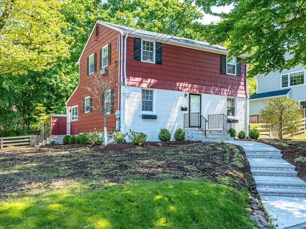 78 Rose St, Metuchen, NJ 08840