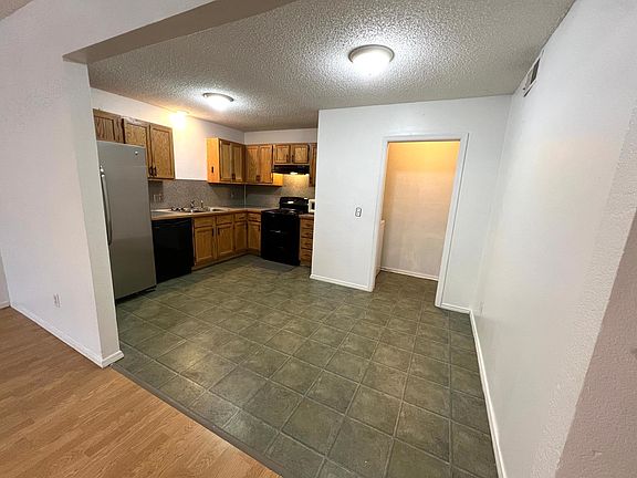 Kitchen/dining area with laundry nook