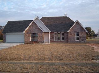 83 Mojave Ln, Picayune, MS 39466