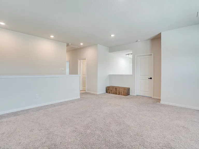 2401 Linto St — Photo 13