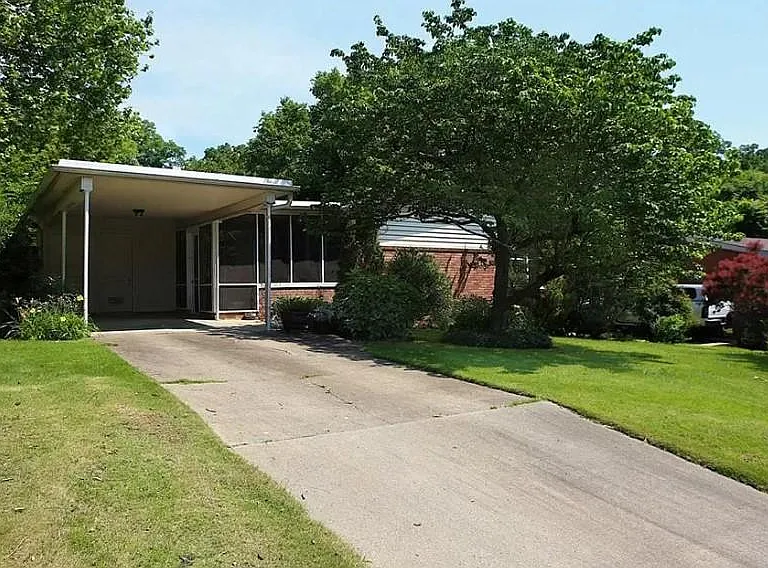 2009 Twain Rd — Photo 3