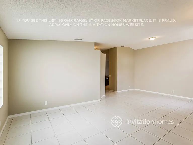 10841 SW 14th Ct — Photo 4