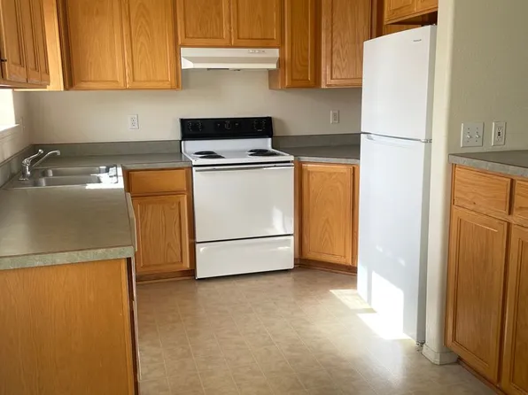 R238, 238 Berrydale Ave #H, Medford, OR 97501
