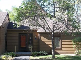 9 Farmstead Ln, Galena, IL 61036