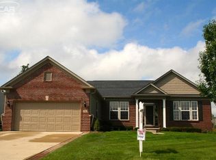 6181 Muirfield Dr, Grand Blanc, MI