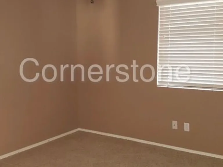15652 W Durango St — Photo 3