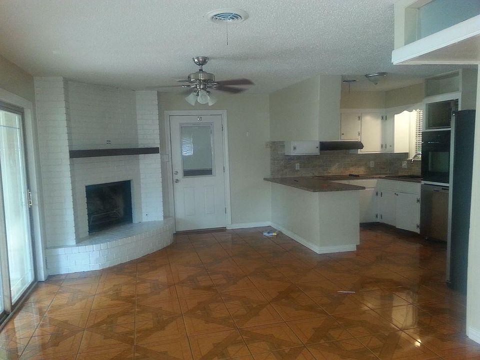 2nd image of 907 N 31st St