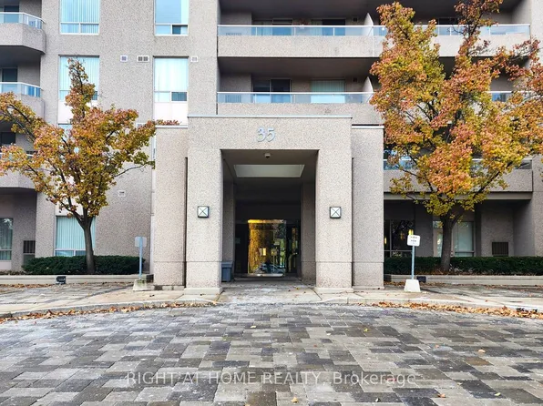 35 Empress Ave #207, Toronto, ON M2N 6T3