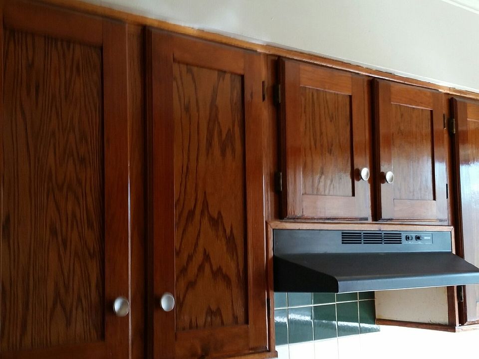 2nd image of 35 Tappen Ct