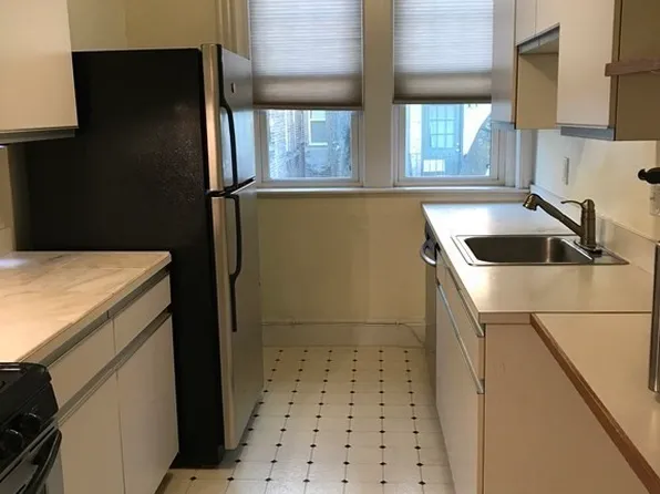 60 Jamaicaway APT 12, Boston, MA 02130