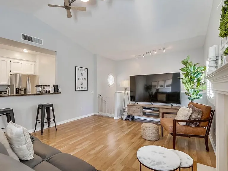 2160 College Ave #H — Photo 4