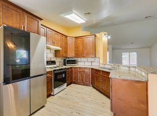 420 Aloha Dr, Henderson, NV 89015