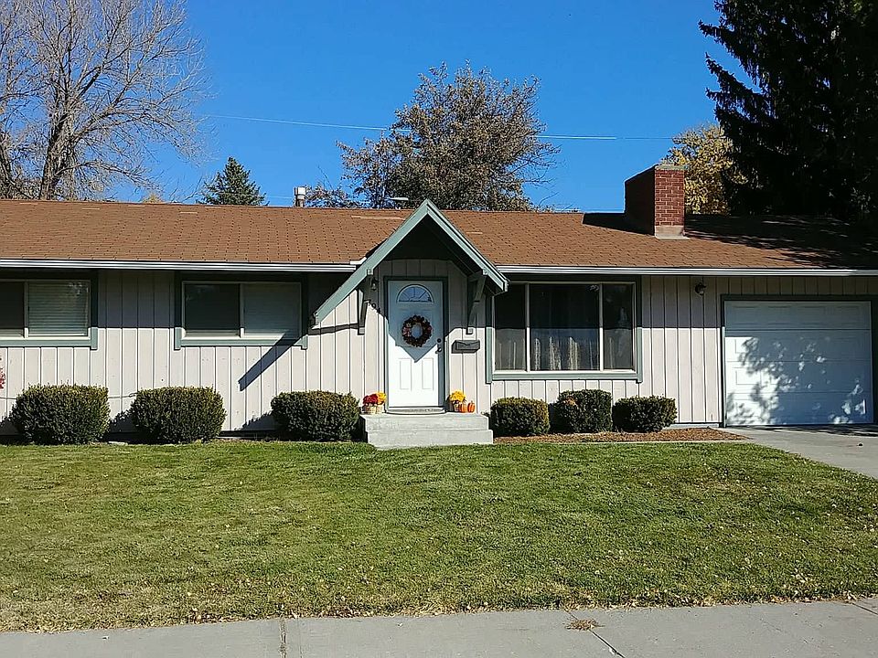 1st image of 794 Raymond Dr
