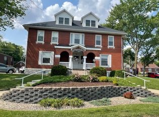 621 Broadway #1, Highland, IL 62249