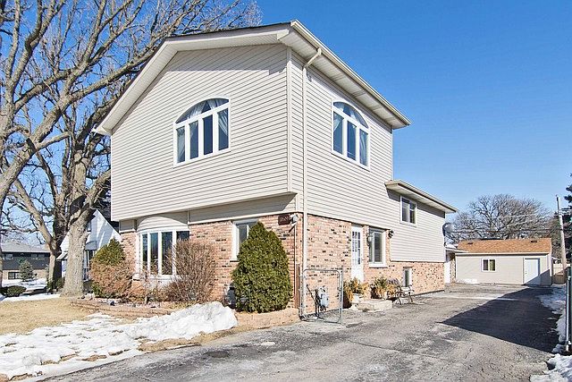 1st image of 10609 S 81st Ave