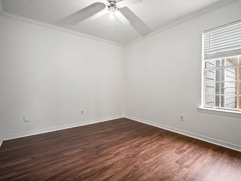 5609 Bentley Ct — Photo 19