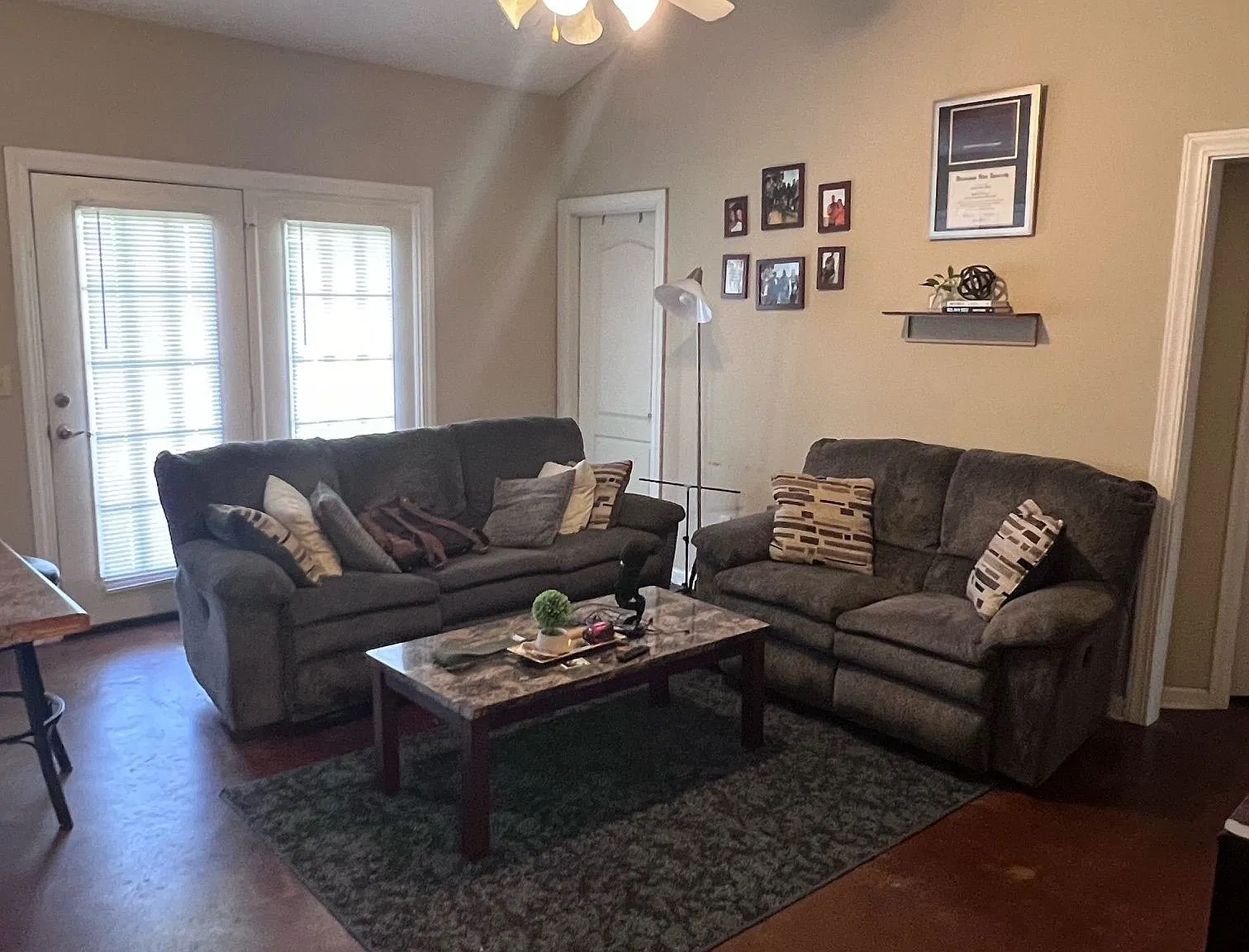 3 bed, 1370 sqft, $1,680 — Photo 3
