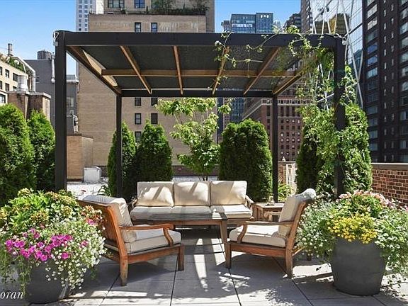 5th image of 333 W 57th St APT 2A