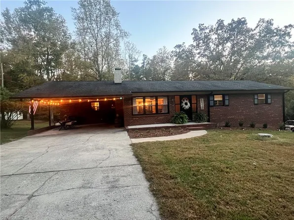 6417 Modlin Dr, High Point, NC 27263