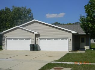 1621 Linda Dr, Cedar Falls, IA 50613