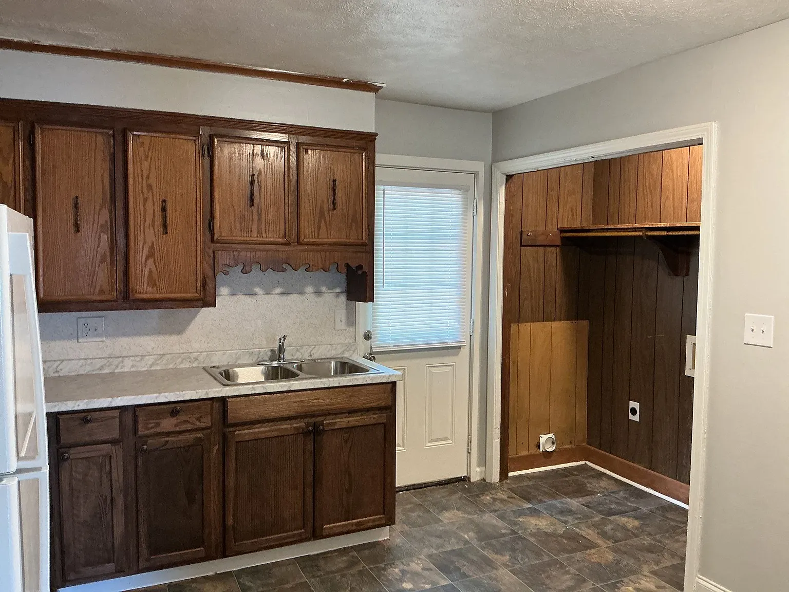 2 bed, 760 sqft, $975 — Photo 2