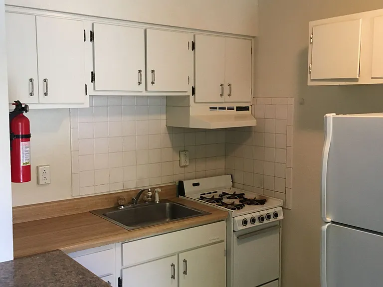 205 S Lynn St — Photo 6