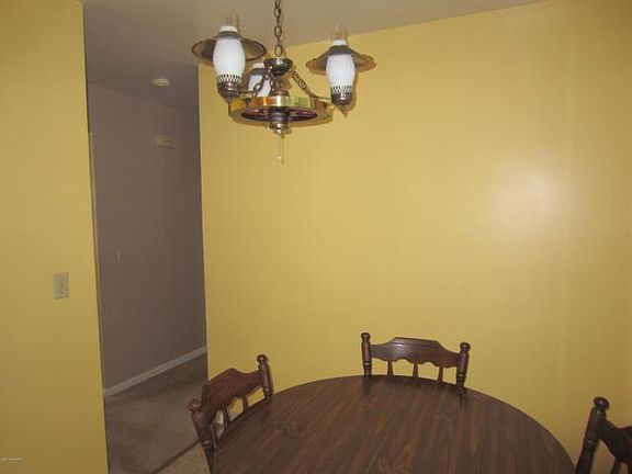 5th image of 176 Lois Dr