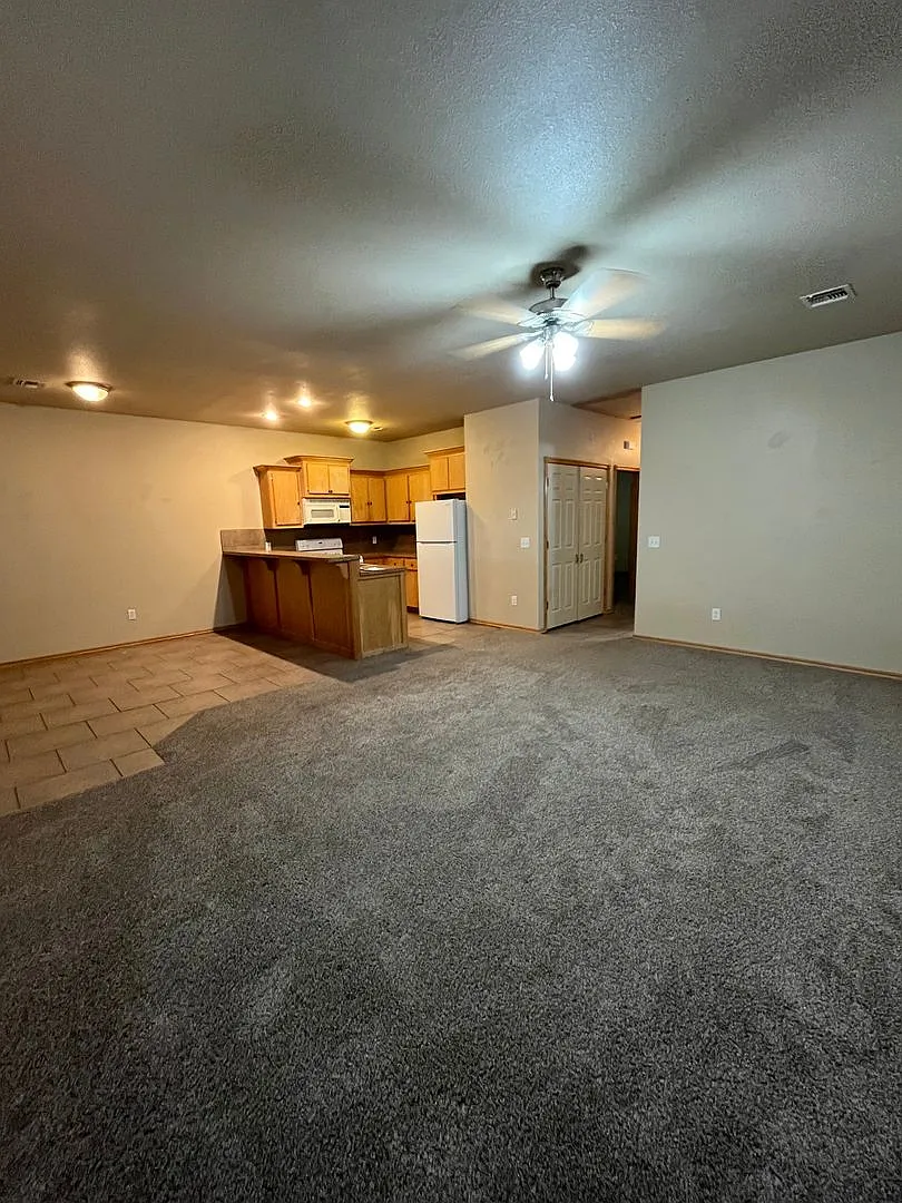 101 E St Apartments — Photo 3