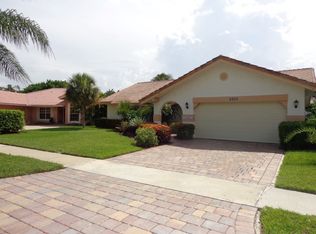 5260 Deerhurst Crescent Cir, Boca Raton, FL 33486