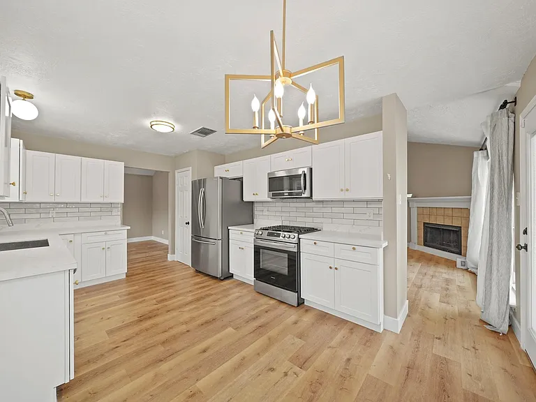 19211 Haystream Dr — Photo 12
