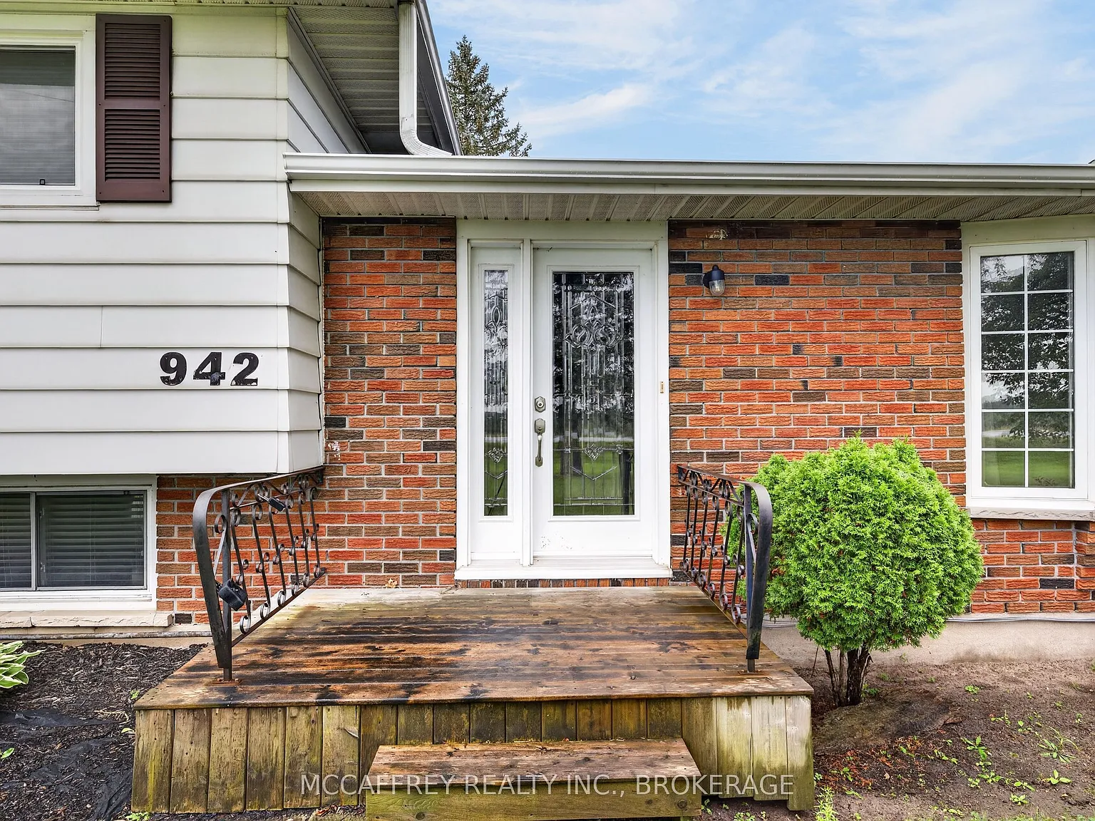 3 bed, $2,850 — Photo 2